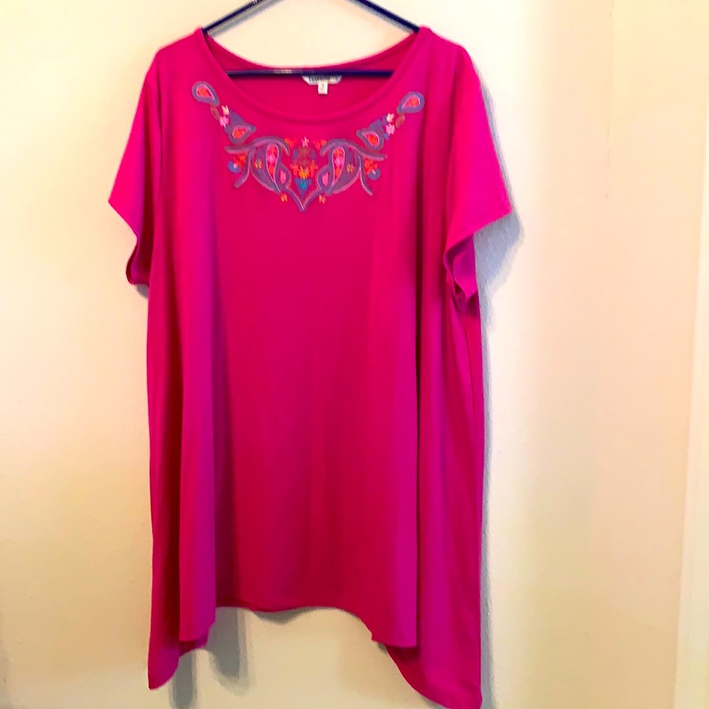 NWOT Travel Smith plus size women t-shirt